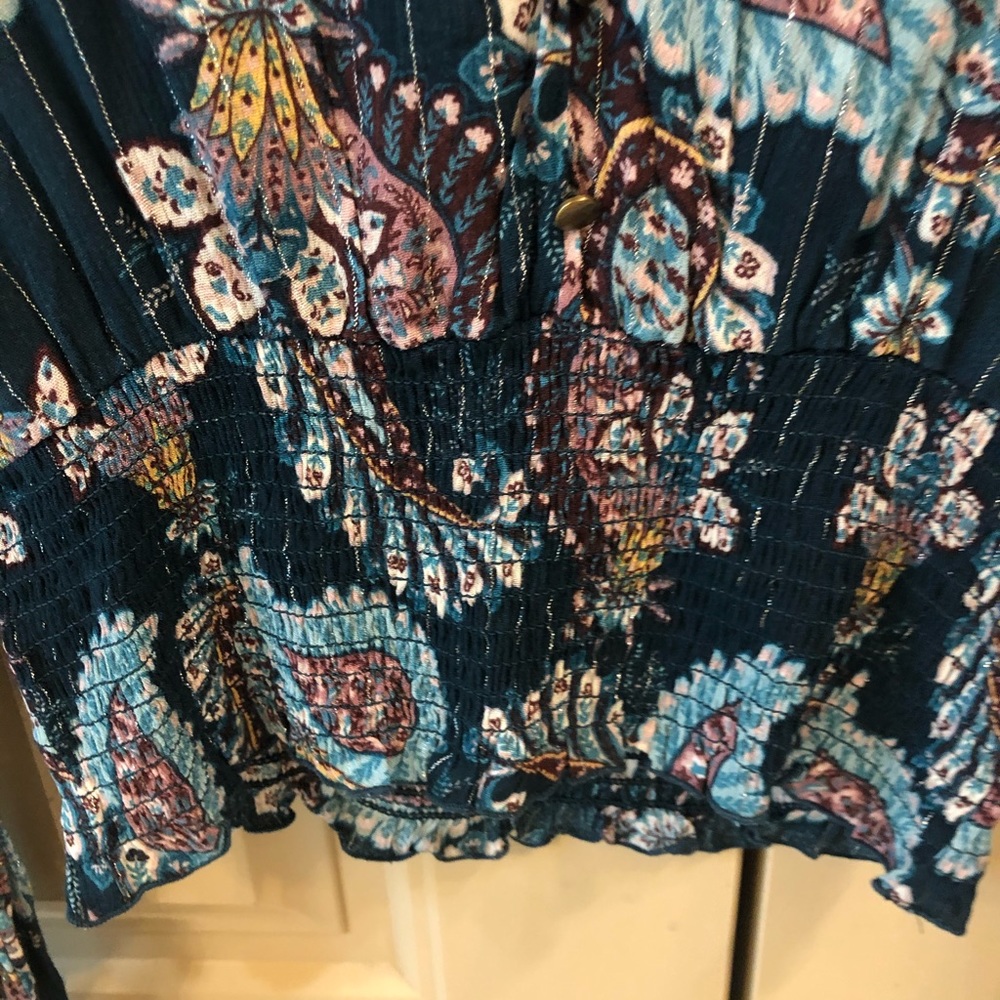 Gypsies & Moondust Shine Smocked Top - Picture 4 of 8